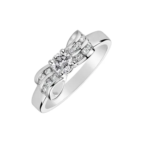 Diamond ring Meredith