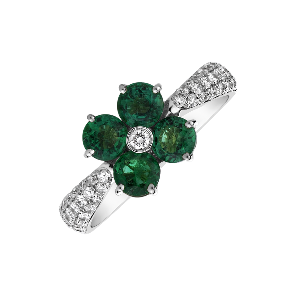 Diamond ring with Emerald Genoveva