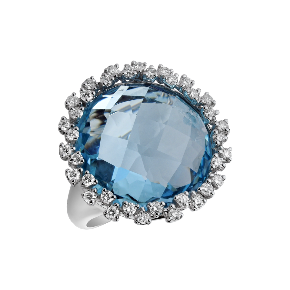 Diamond ring with Topaz Kirie