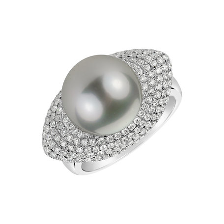 Diamond ring with Pearl Aprilli