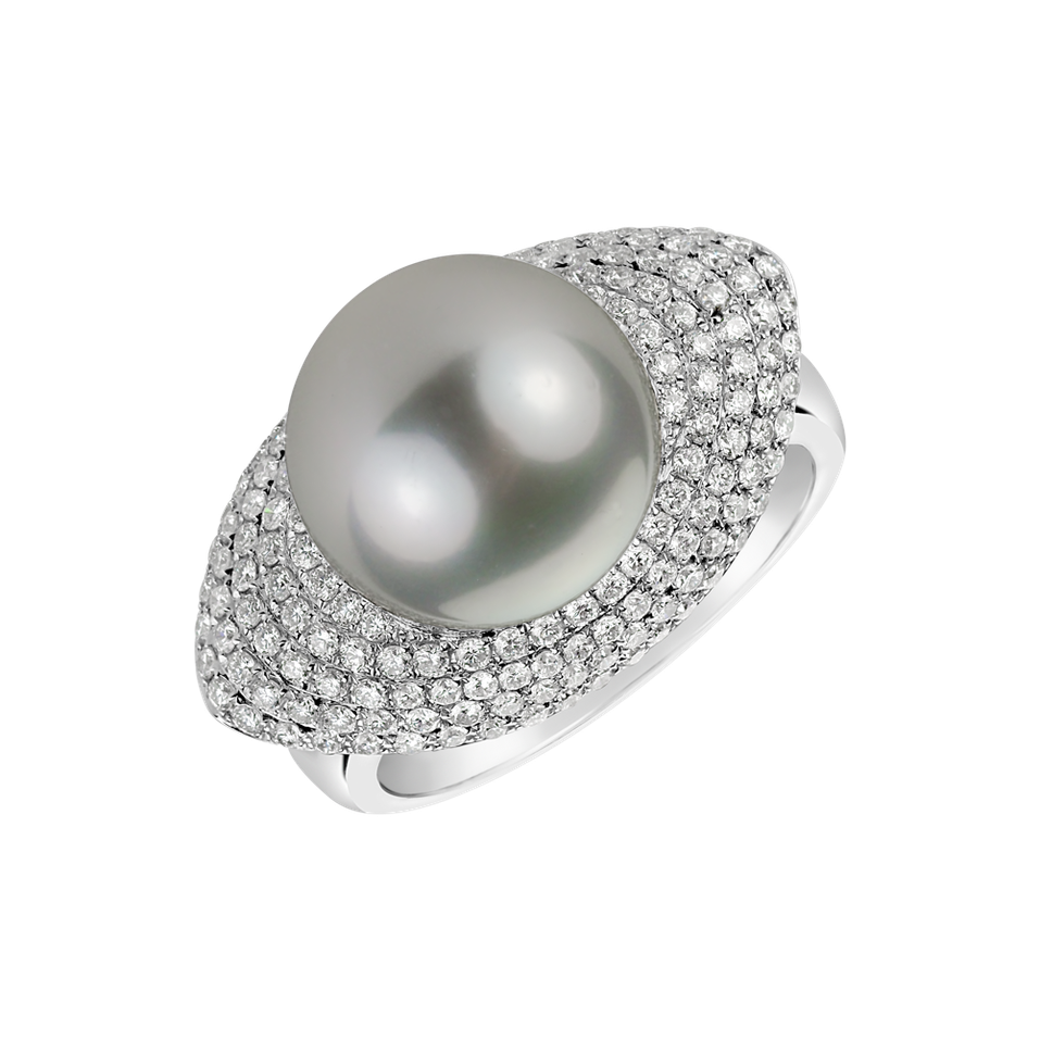 Diamond ring with Pearl Aprilli