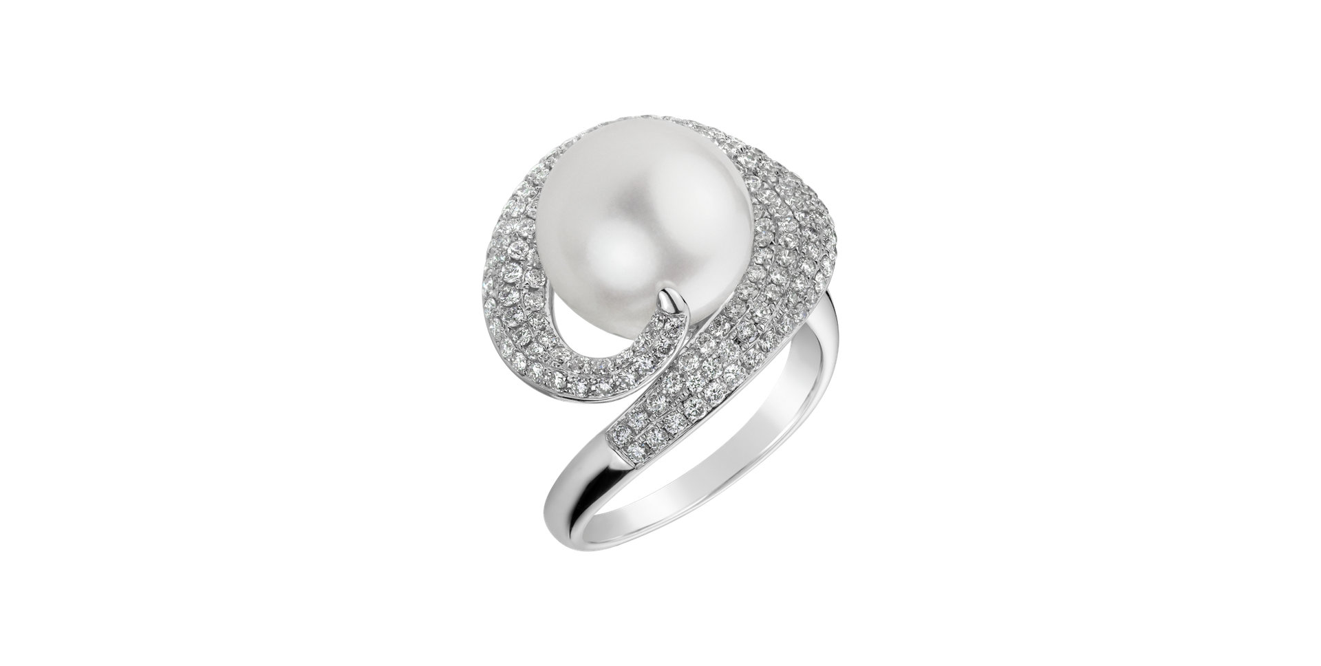 Diamond ring with Pearl Noah