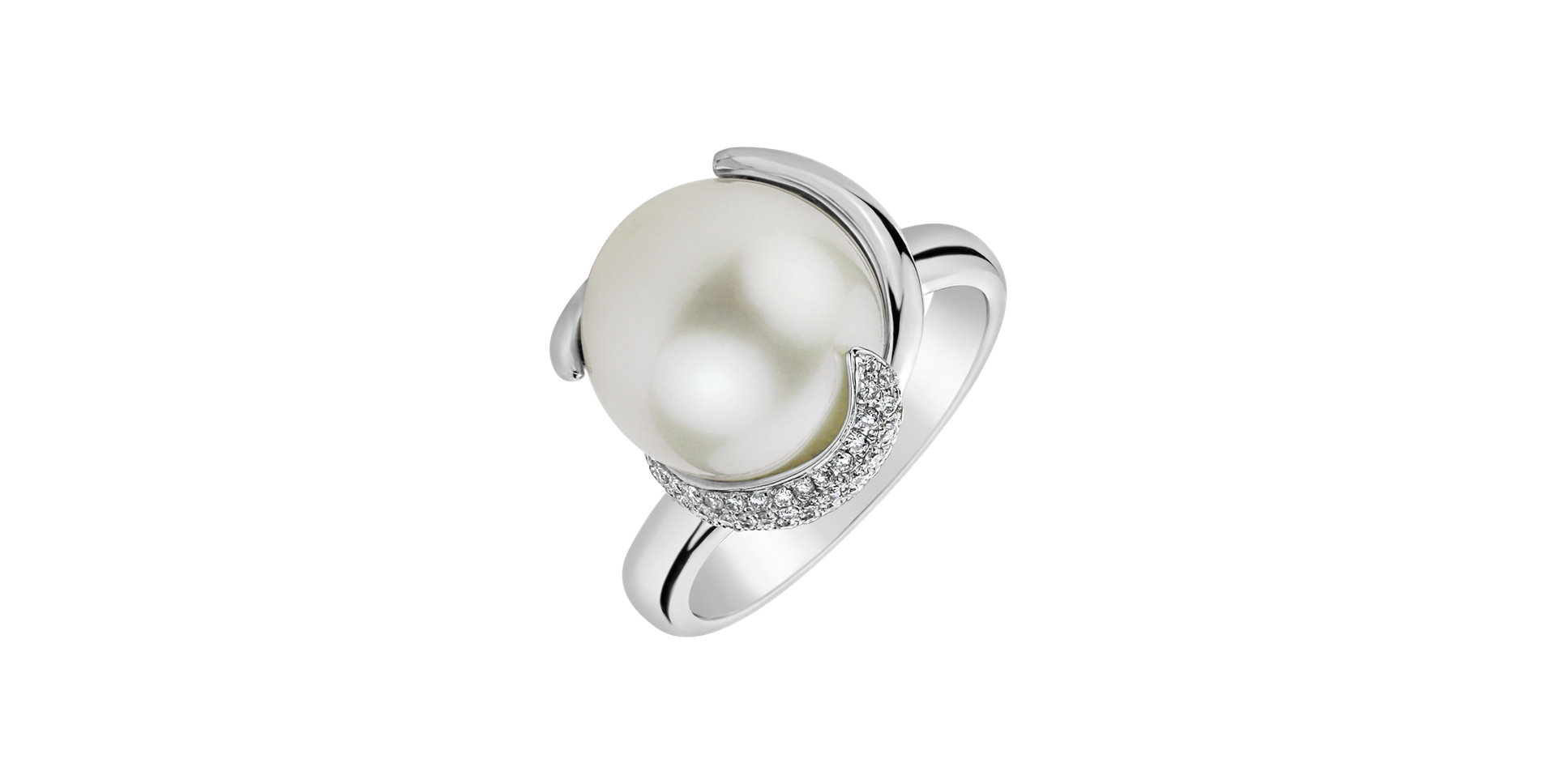 Diamond ring with Pearl Miraculous Shore