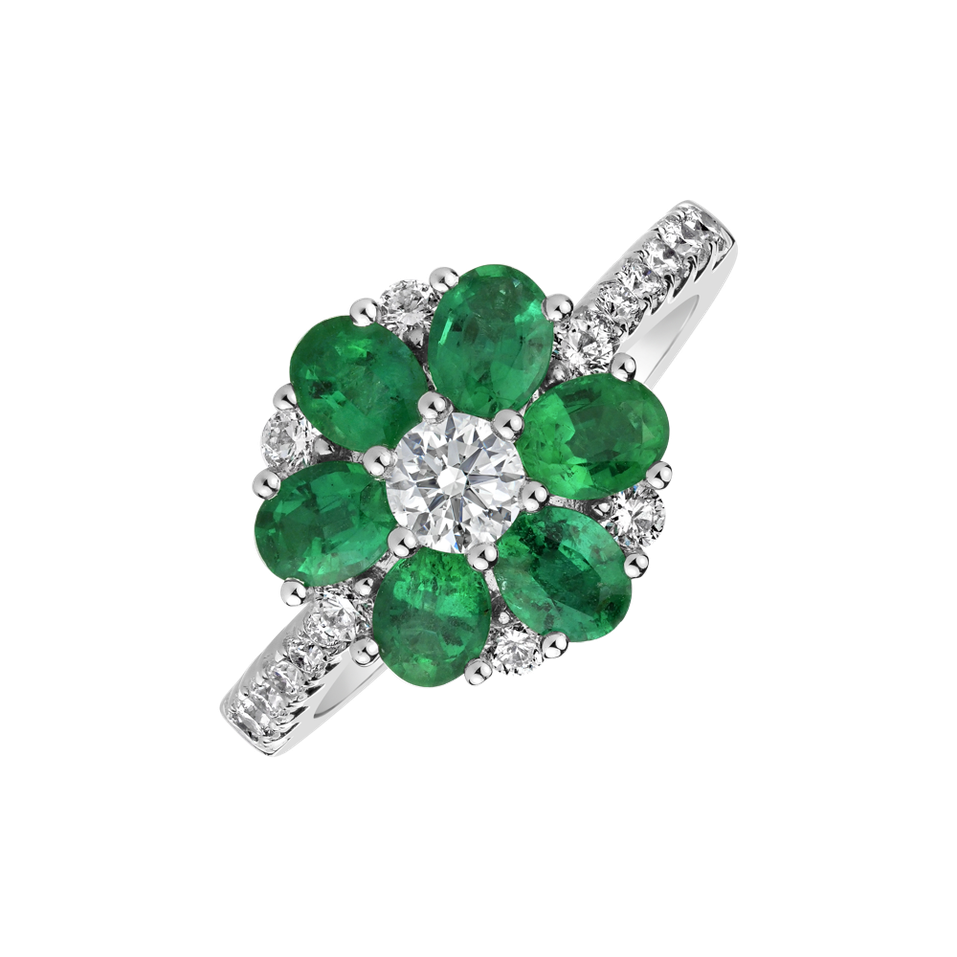 Diamond ring with Emerald Daleyza