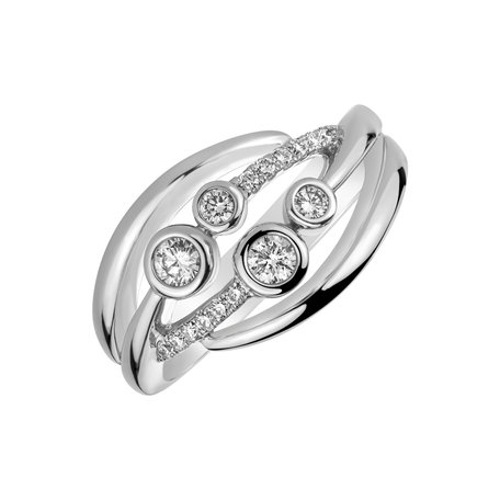 Diamond ring Vaughn