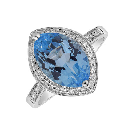 Diamond ring with Topaz Alluring Taste