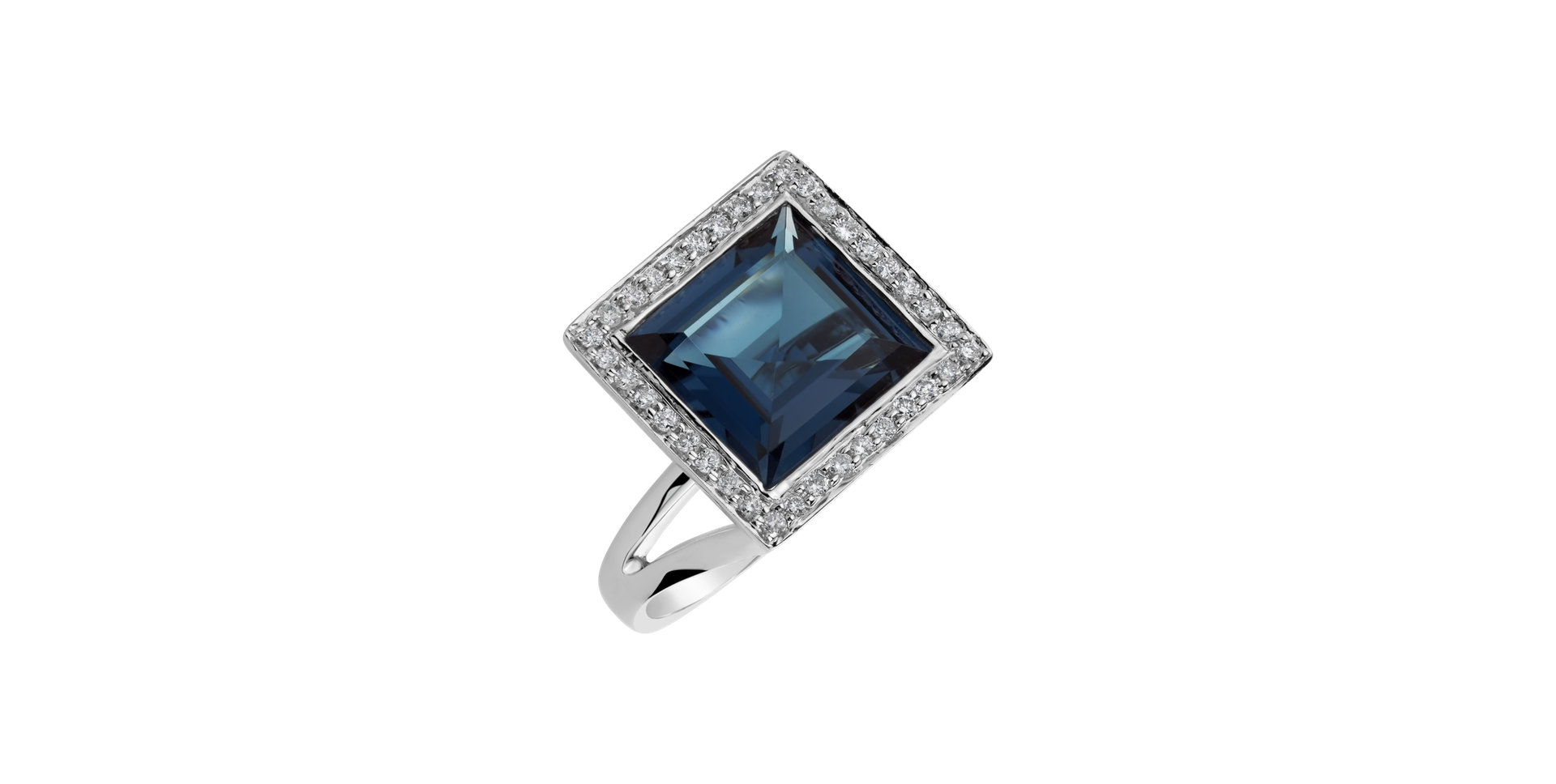Diamond ring with Topaz Loria