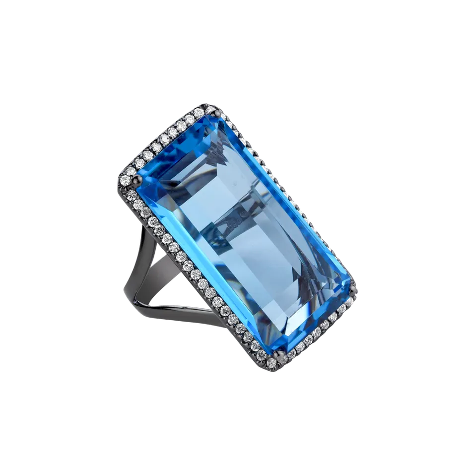 Diamond ring with Topaz Yvory