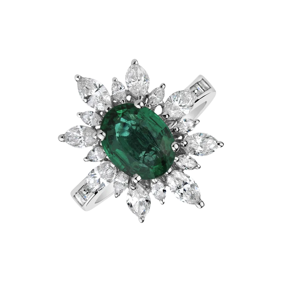 Diamond ring with Emerald Emerald Queen
