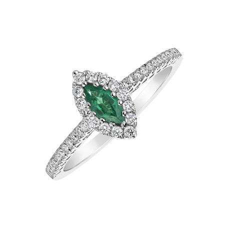 Diamond ring with Emerald Aarliss