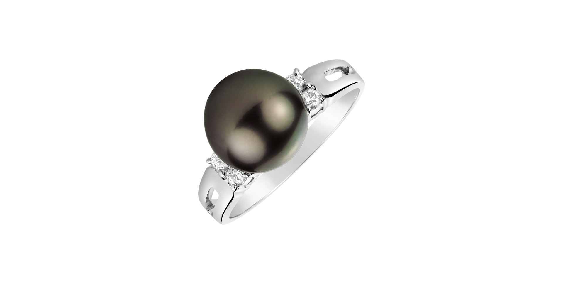 Diamond ring with Pearl Fellow