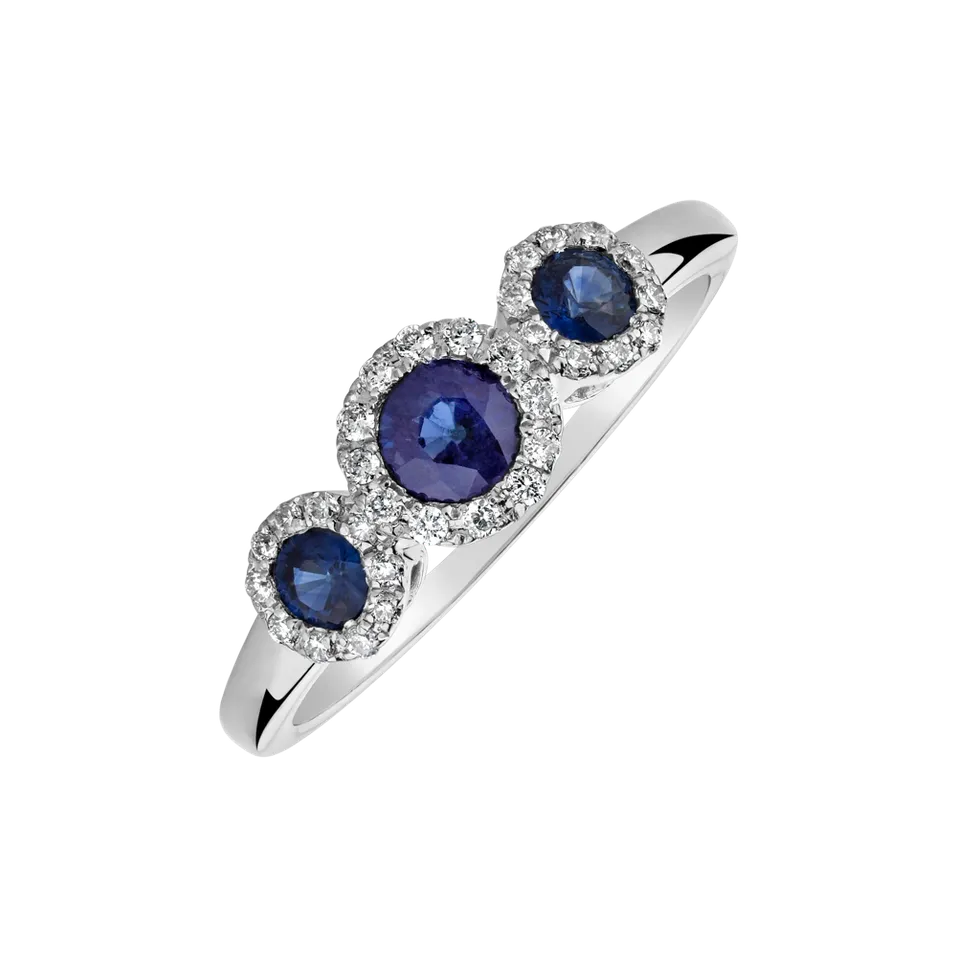 Diamond ring with Sapphire Greer