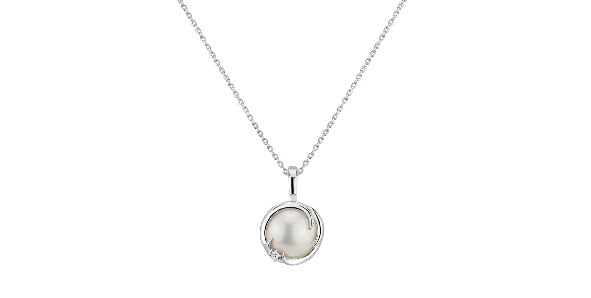 Diamond pendant with Pearl Sea Illusion