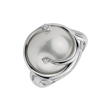 Diamond ring with Pearl Embrace Pearl
