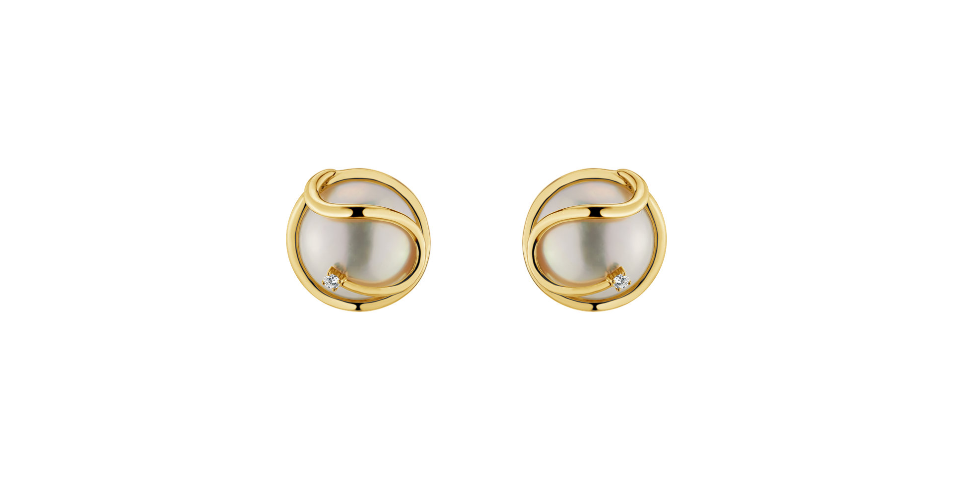 Diamond earrings with Pearl Ophiner