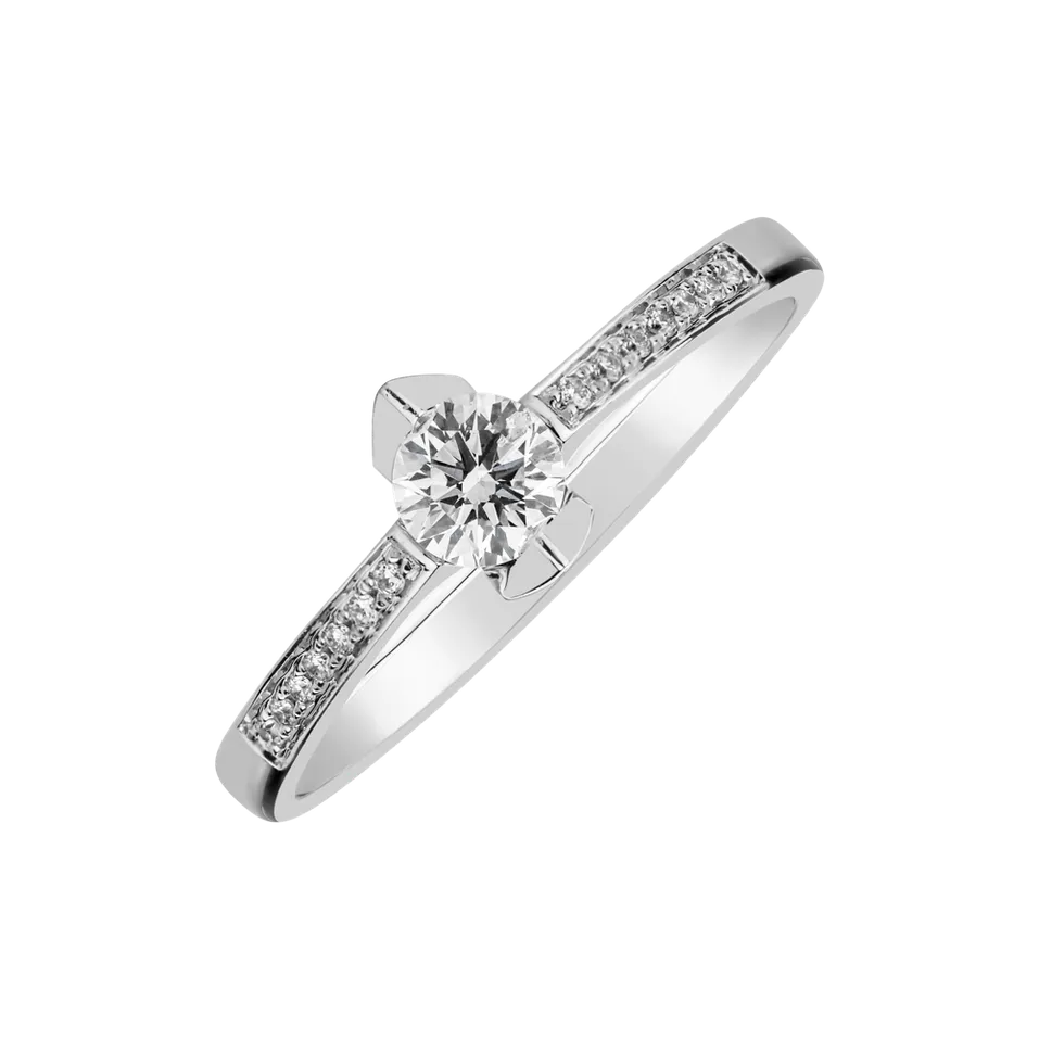Diamond ring Majestic Voice