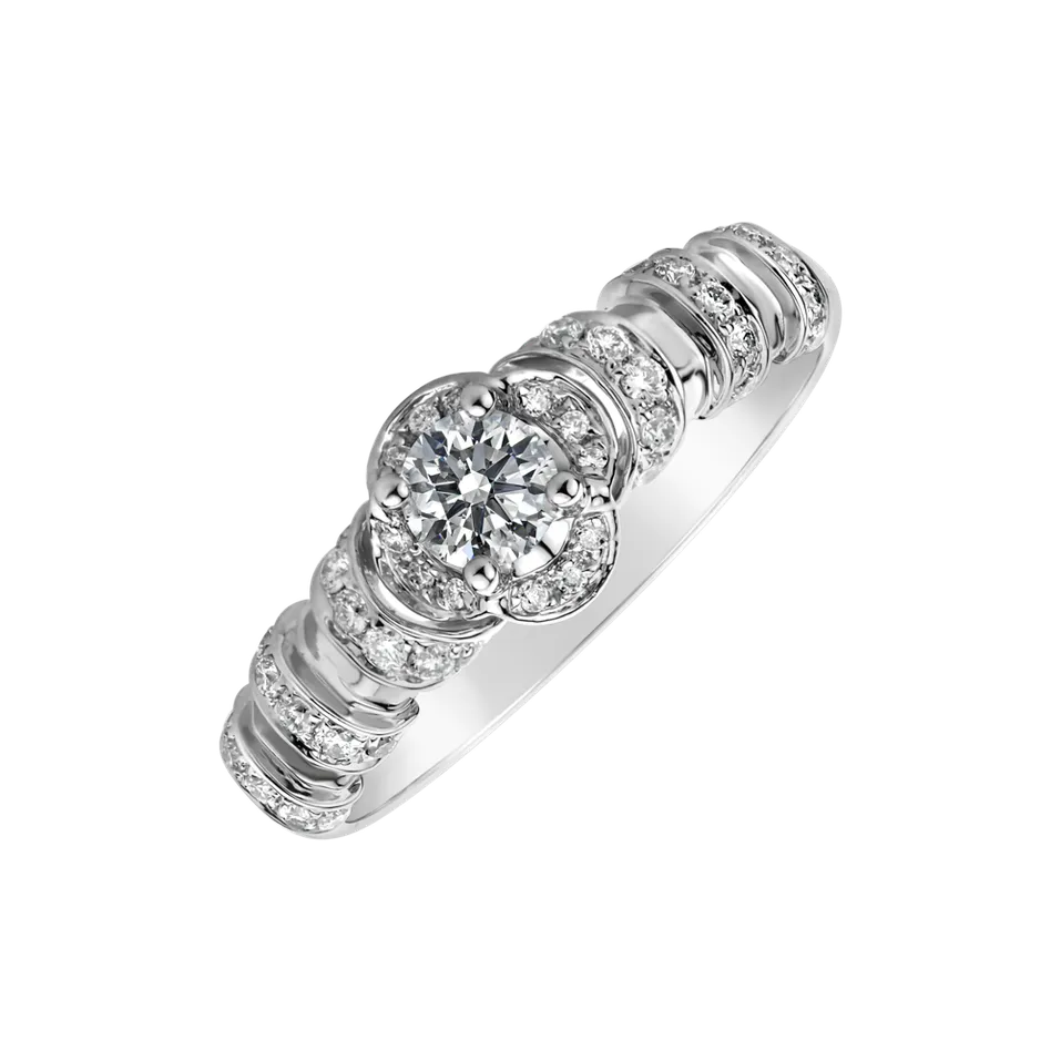 Diamond ring Faustine