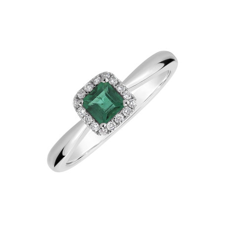 Diamond ring with Emerald Odessa
