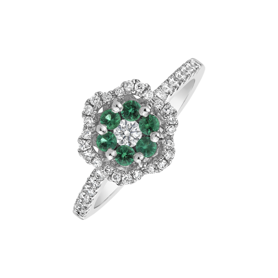 Diamond ring with Emerald Reign