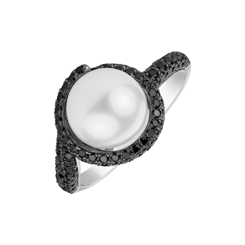 Ring with black diamonds and Pearl Marine