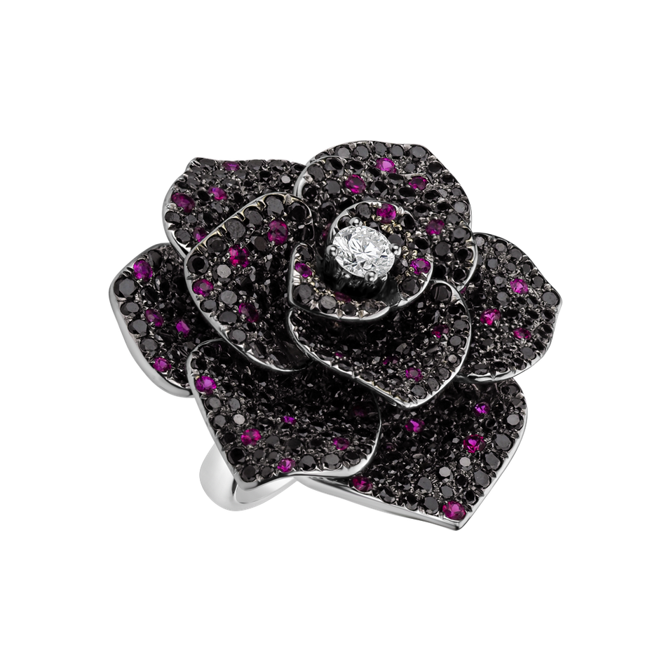 Ring with black and white diamonds with black and white diamonds and Ruby Queen of Calla