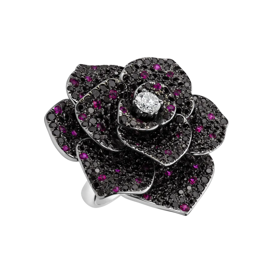 Ring with black and white diamonds and Ruby Queen of Calla