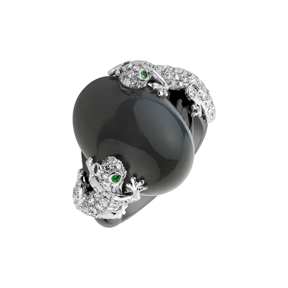 Diamond ring with Moonstone and Garnet Dwana