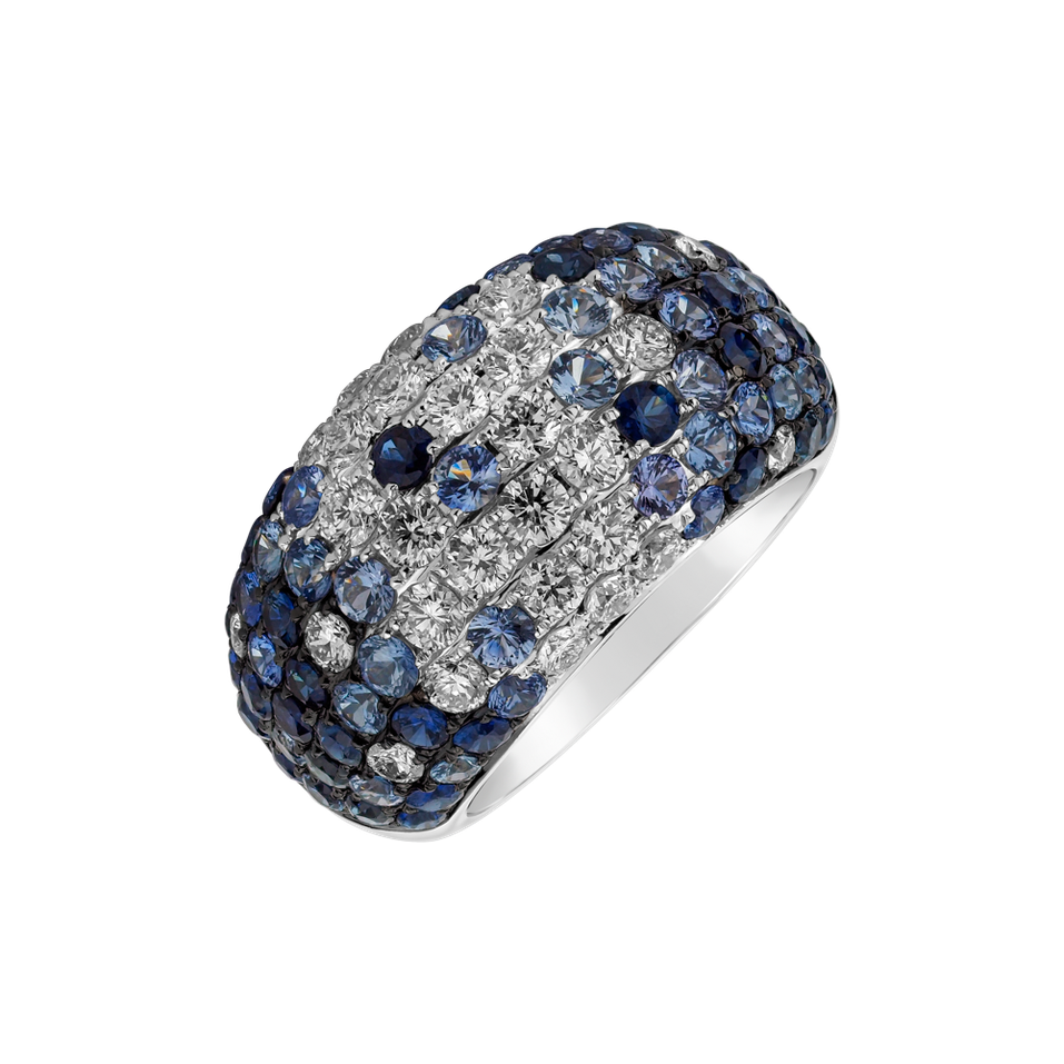 Diamond ring with Sapphire Blue Dream
