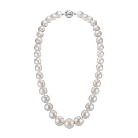 Diamond necklace with Pearl Shui