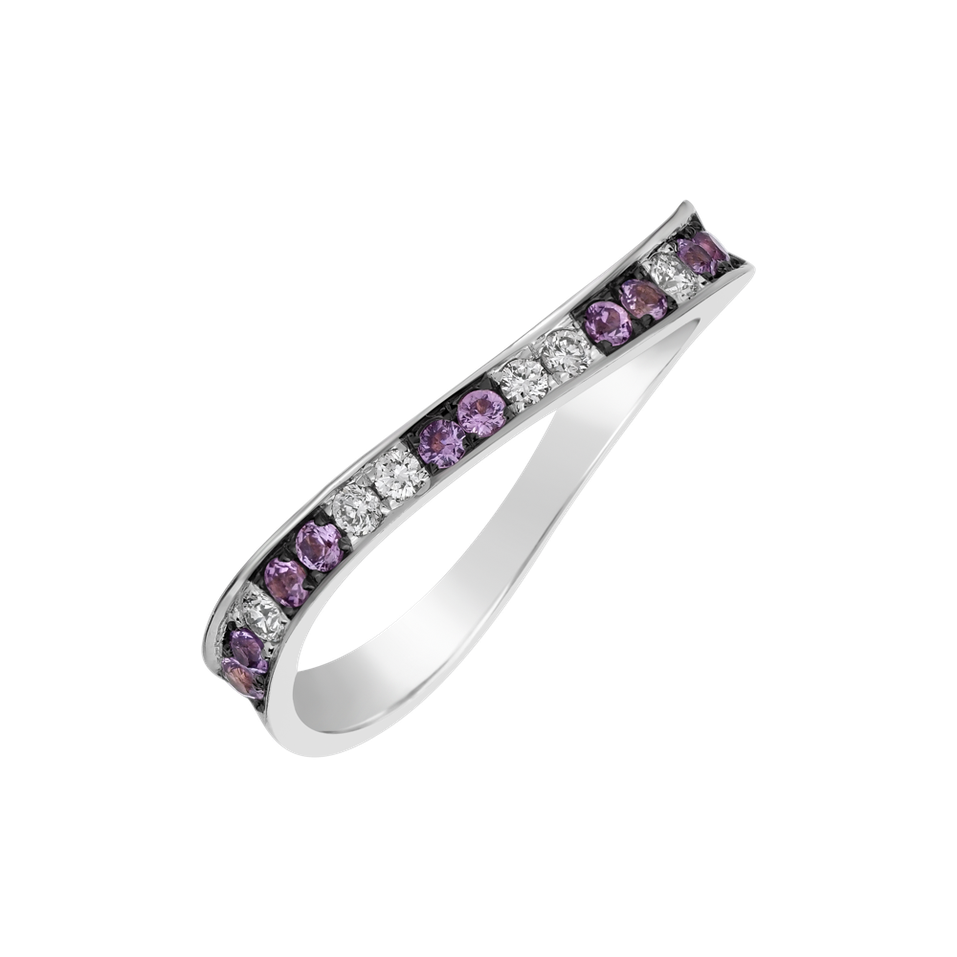 Diamond ring with Sapphire Selma