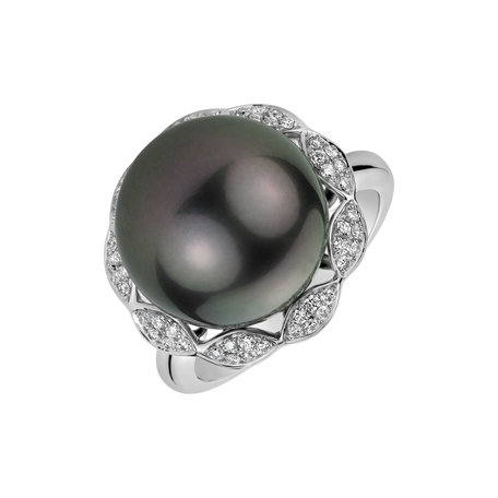 Diamond ring with Pearl Touch of Poetic