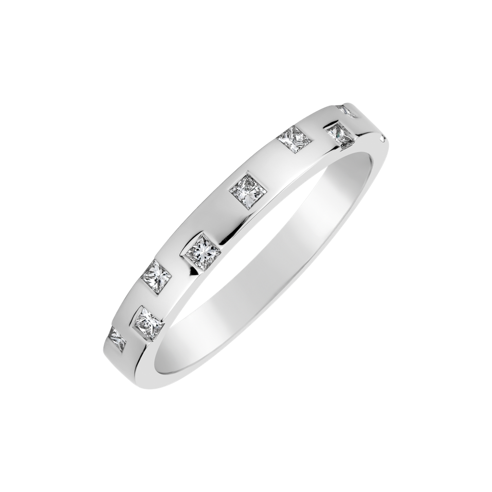 Diamond ring Feronia