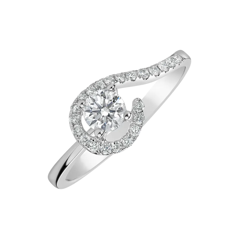 Diamond ring Maximiliano