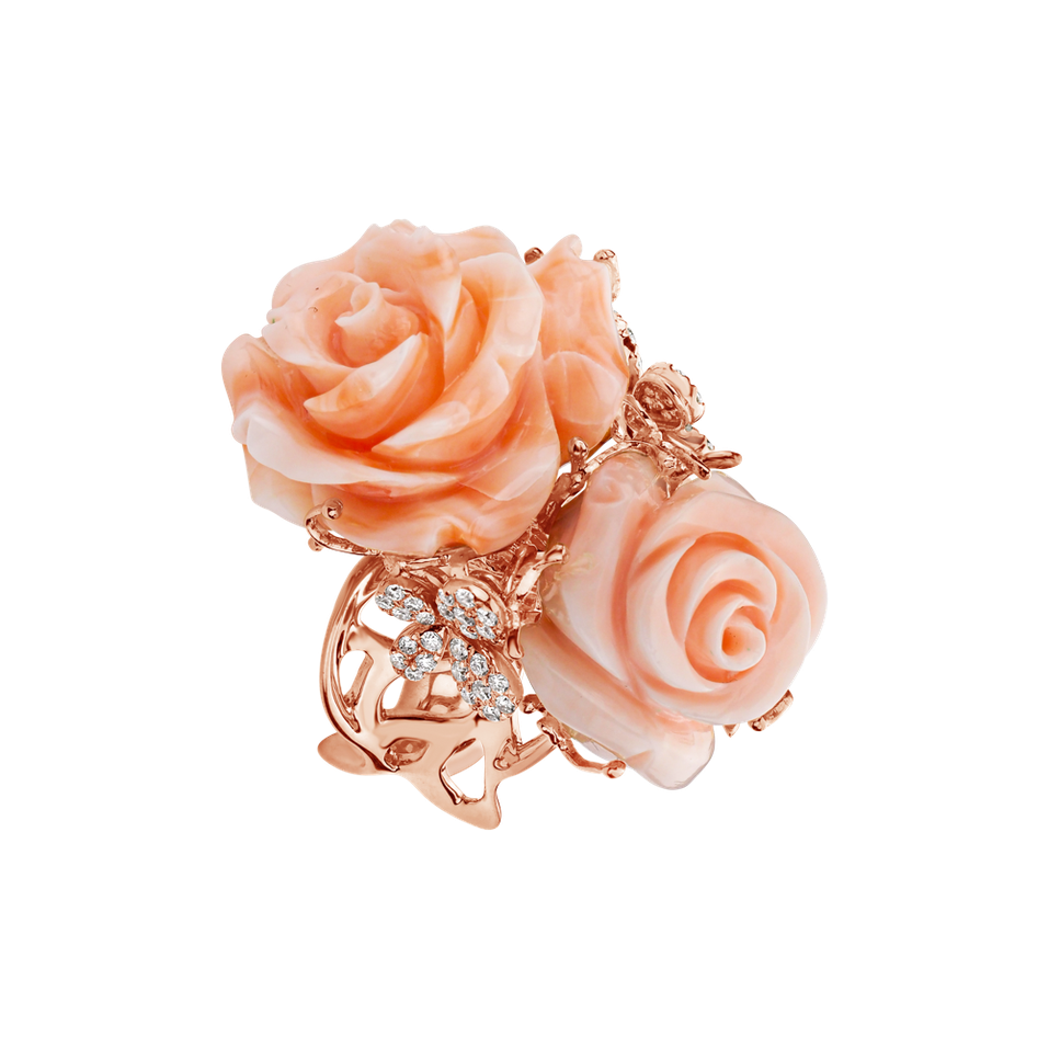 Diamond ring with Coral Sonnia