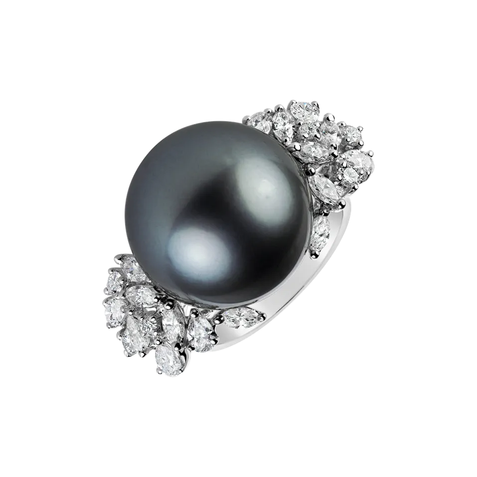 Diamond ring with Pearl Blue Miracle
