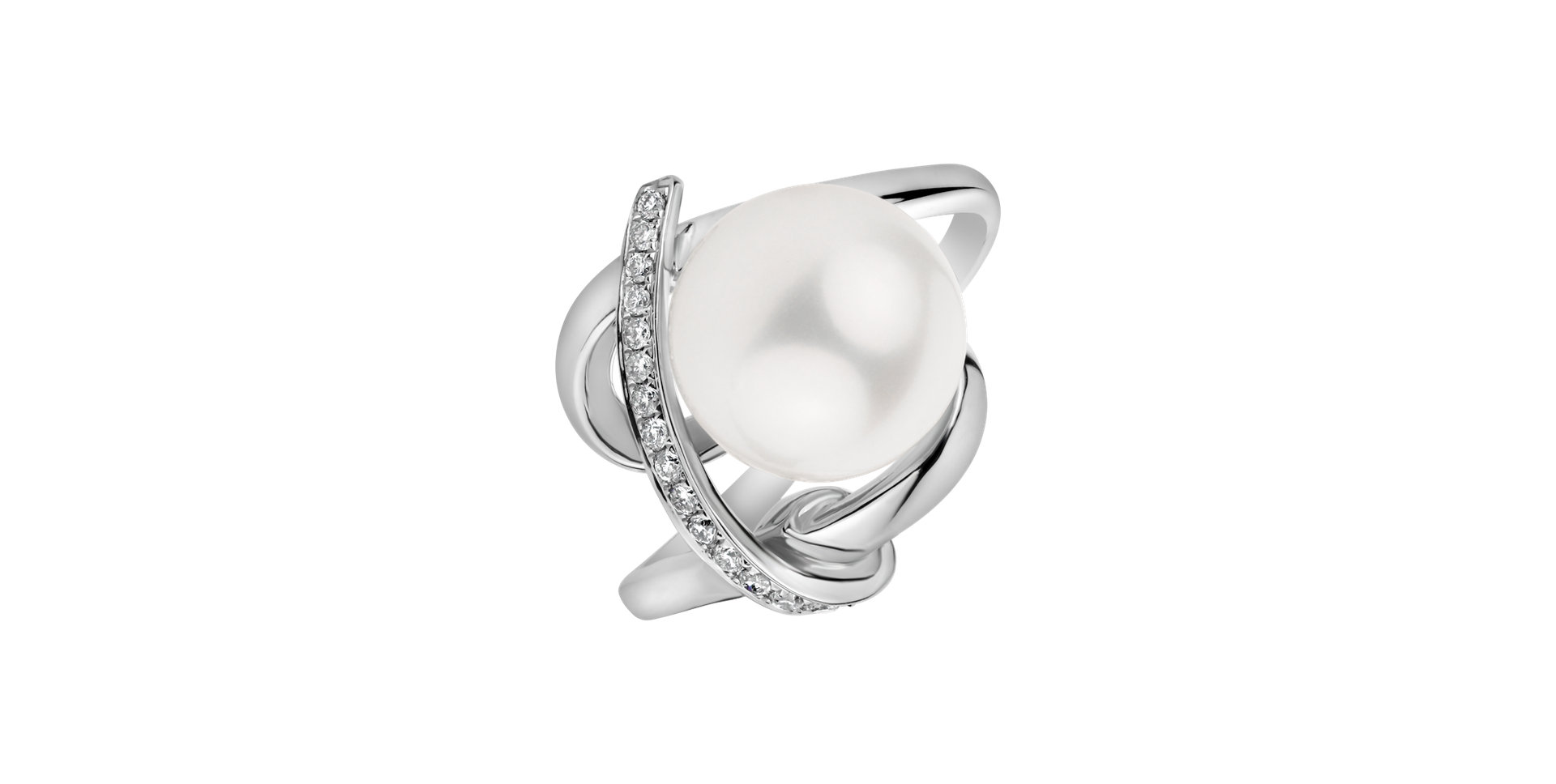 Diamond ring with Pearl Dark Secret
