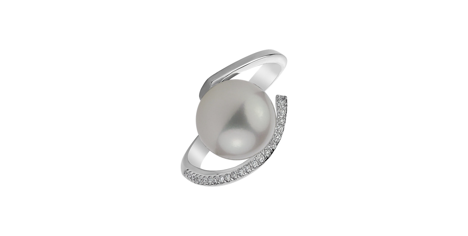 Diamond ring with Pearl Sea Secrets