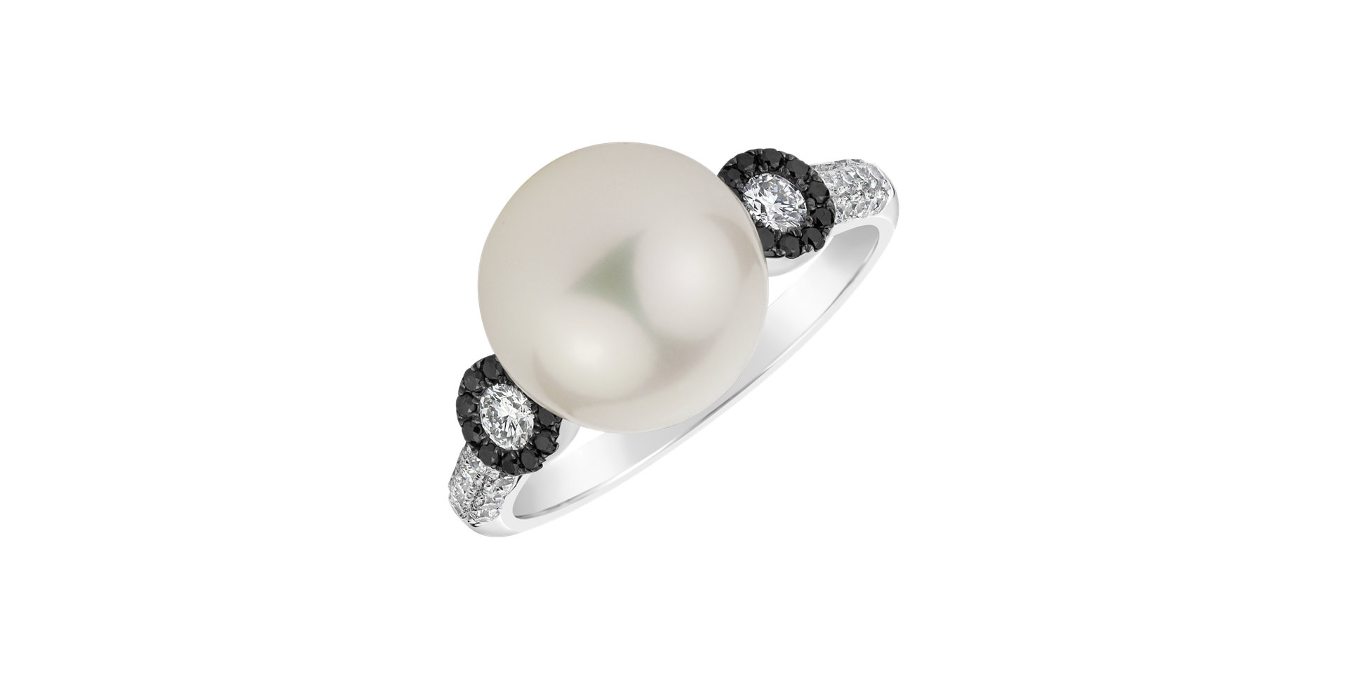 Ring with black and white diamonds and Pearl Underwater Discovery