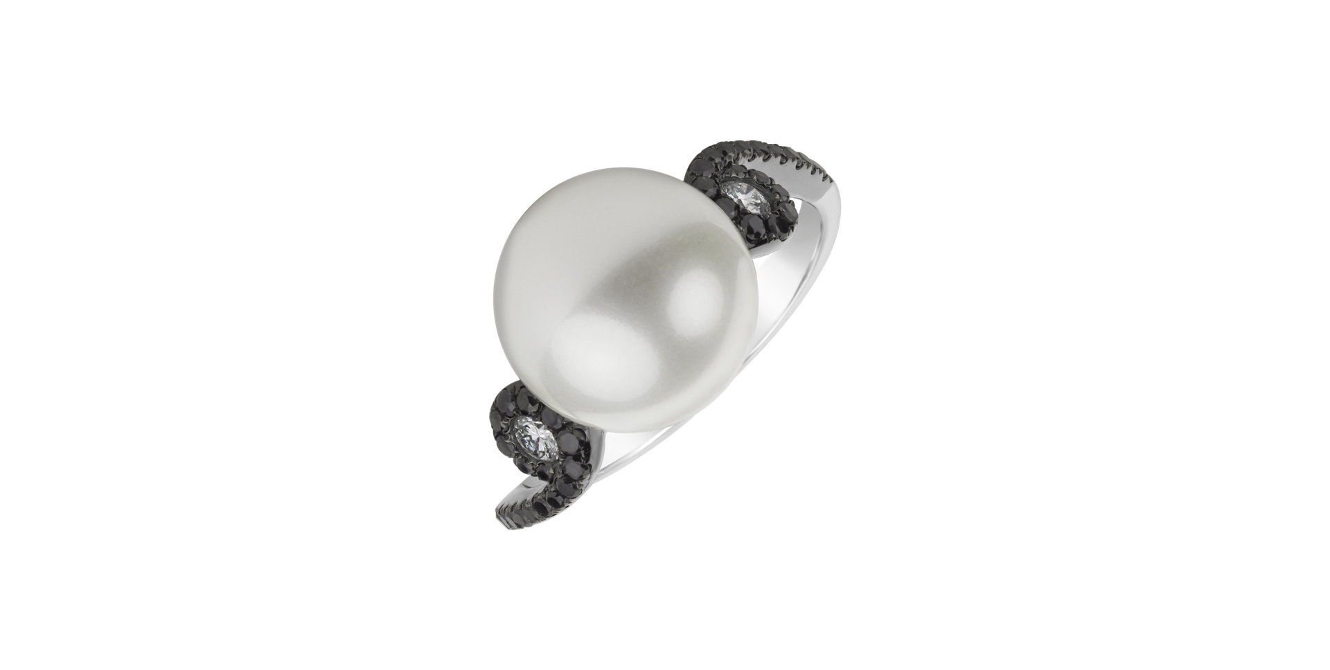 Ring with black and white diamonds and Pearl Oceanus Grace