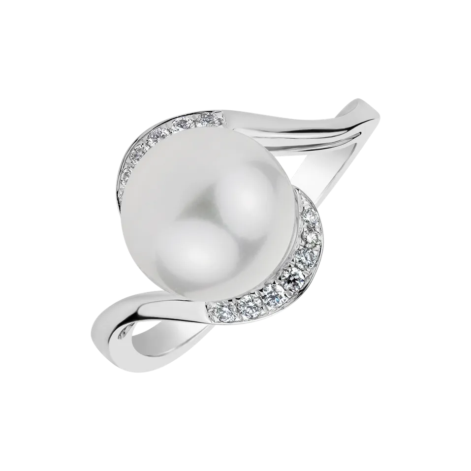 Diamond ring with Pearl Manaitios
