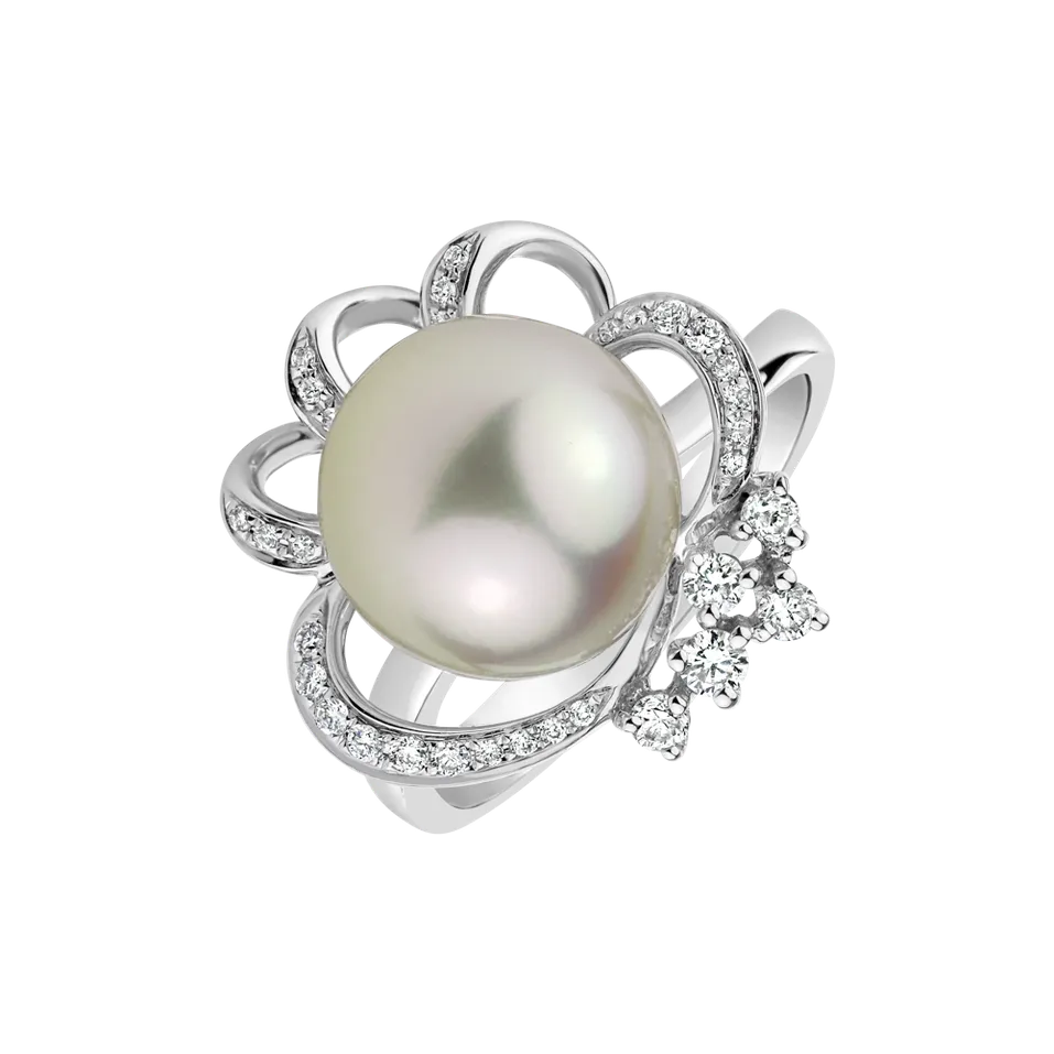 Diamond ring with Pearl Pearl Countess