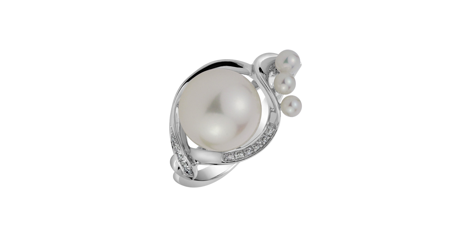 Diamond ring with Pearl Princess Pearl