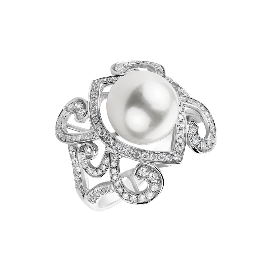 Diamond ring with Pearl White Countess