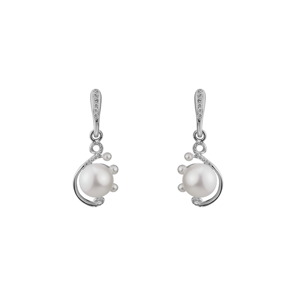 Diamond earrings with Pearl Nymph Touch