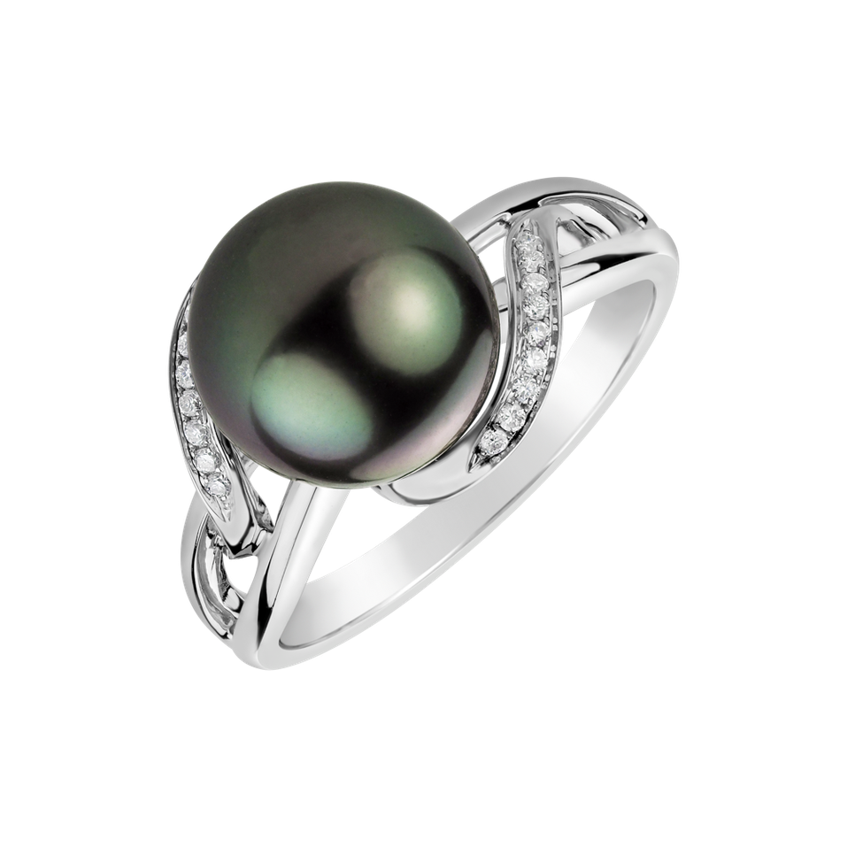 Diamond ring with Pearl Charley