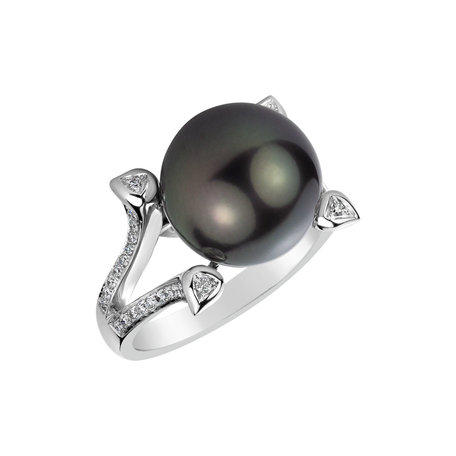 Diamond ring with Pearl Black Treasure