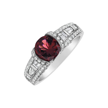 Diamond ring with Tourmalíne Red Treasure