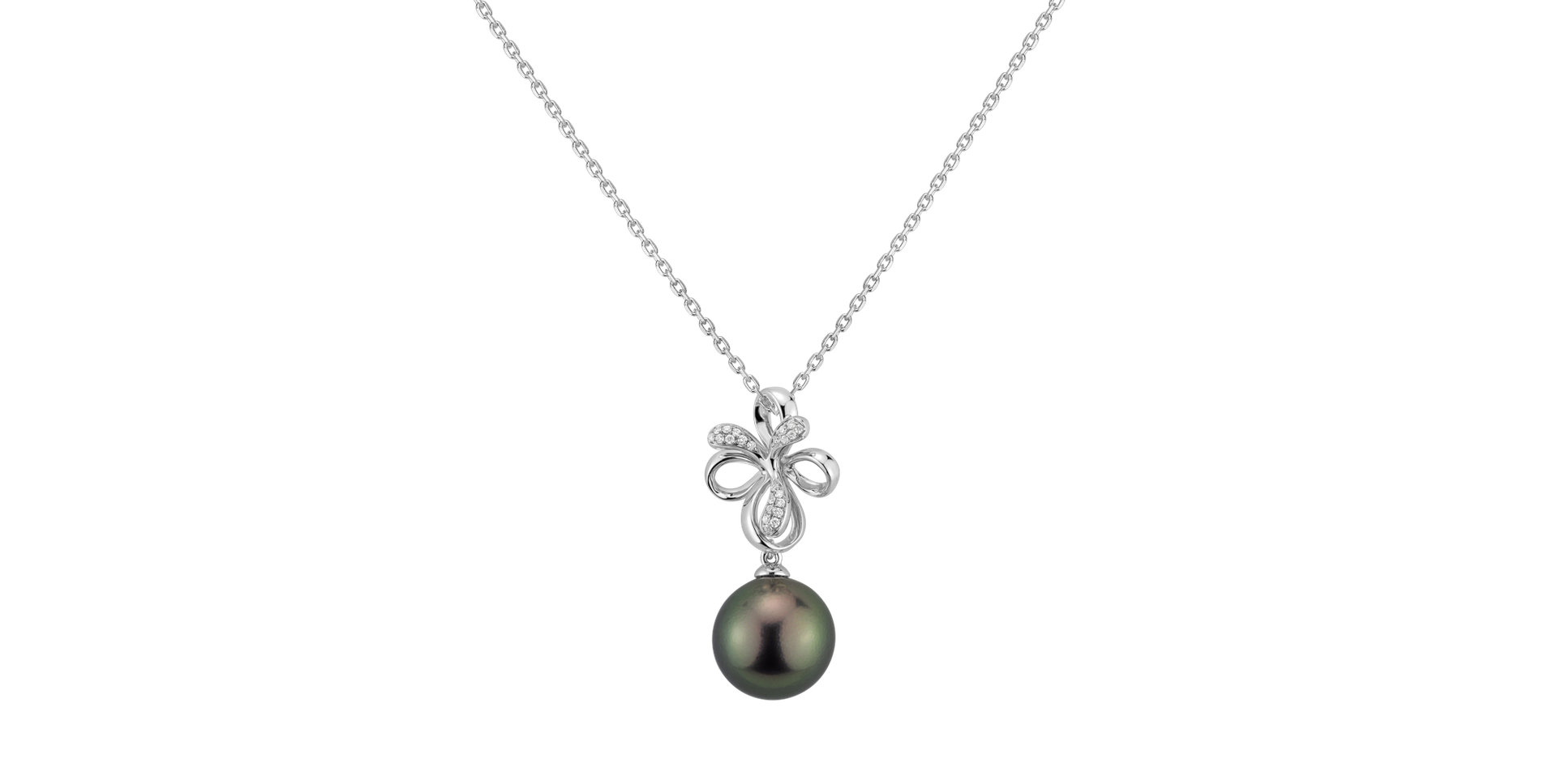 Diamond pendant with Pearl Rahmiel