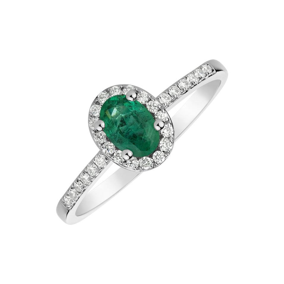 Diamond ring with Emerald Sintharia