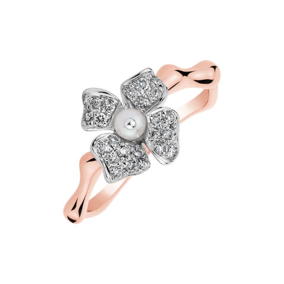 Diamond ring with Pearl Ocean Bloom